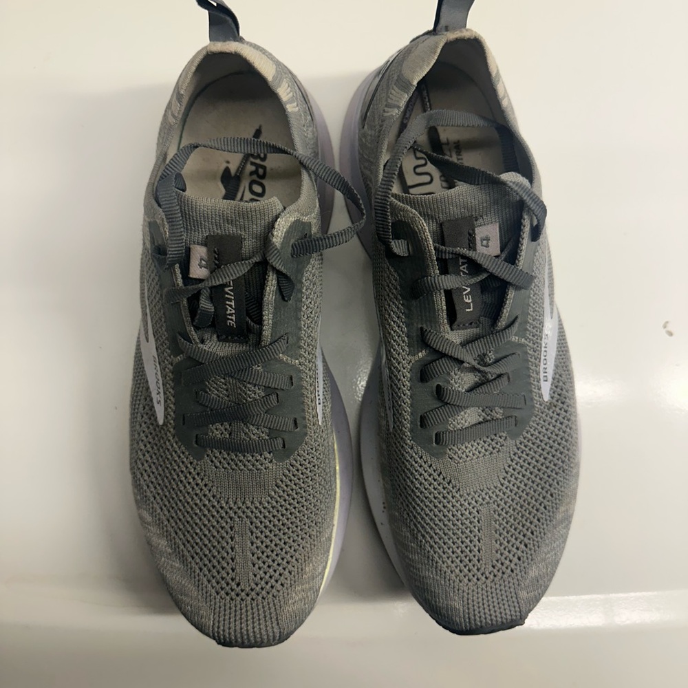 Brooks Men's Gray Mesh Running Shoes